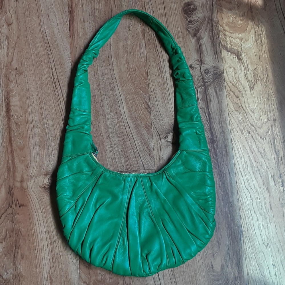 Goldenbleu Leather Handbag
